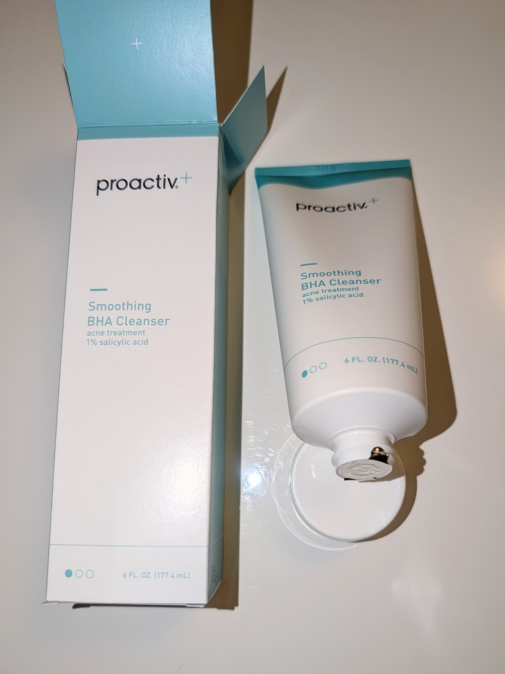 Proactiv Smoothing BHA Cleanser - White & Teal